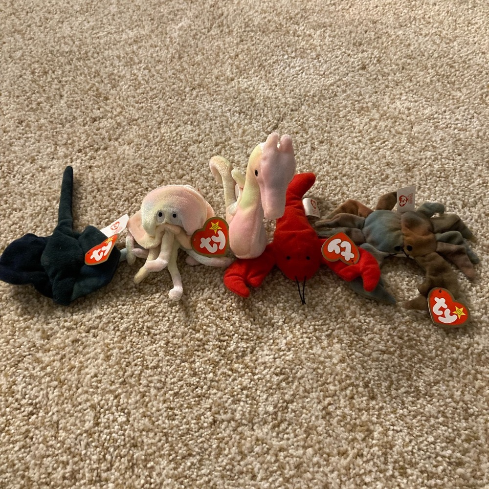 Ty Mini Beanie Babies. Sting Ray, Octopus, Seahorse, Lobster, and Crab.